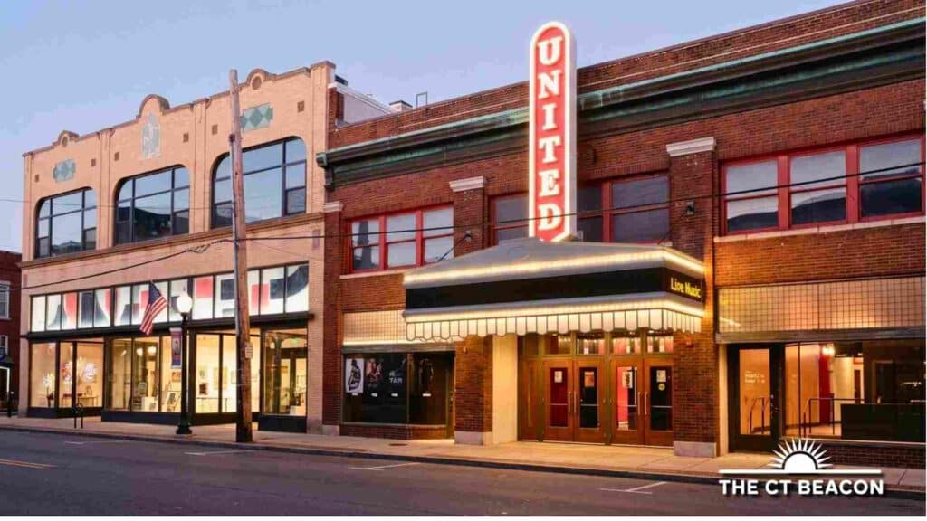 Speakeasy Choir Come On Eileen at the UNITED Theatre
