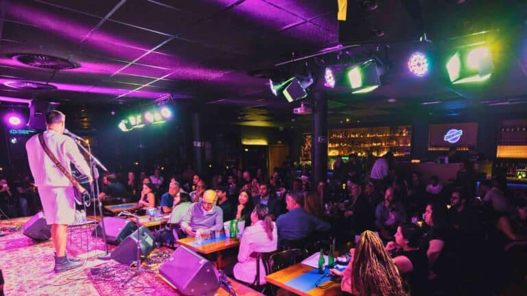Band Jamming in a Bar